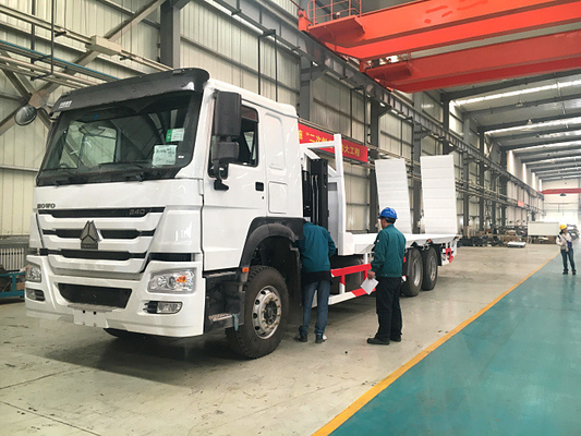 SINOTRUK  6 X 4  Heavy Cargo Truck Landing Leg Lift System For Towing Semi Trailer