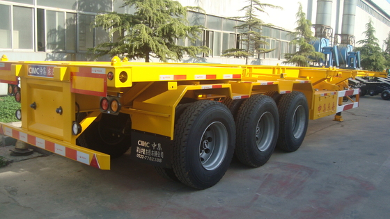 Goose Neck 3 Axle Low Bed Trailer Equipment , Low Bed Semi Trailer Yellow Color