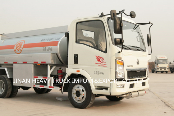Sinotruk Howo 4x2 RHD LHD Oil Tank Truck 5000 Liters 5m3 3 Tons
