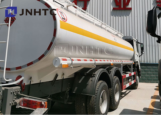 Sinotruk Howo Fuel Tank Truck 6x4 20000l 25000 Litres