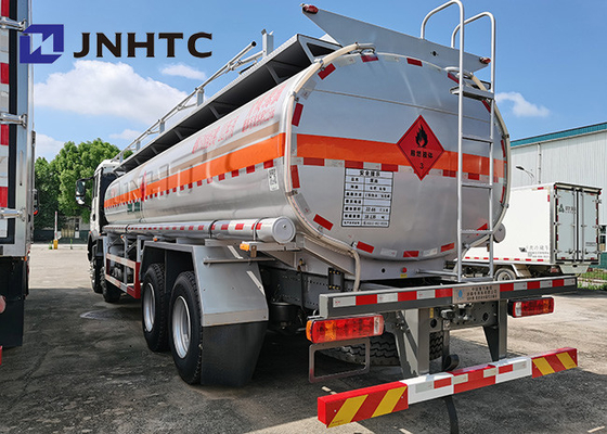 Sinotruk HOWO 8X4 Oil Fuel Tank Trucks Capacity 25000 Liters