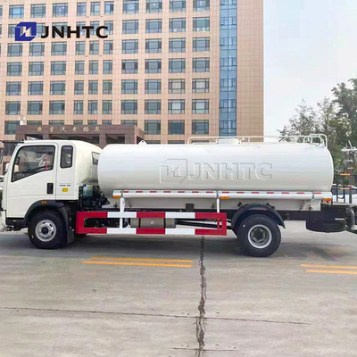 Sinotruck HOWO Light 1000l Sprinkler Truck 4X2 Water Truck Tank