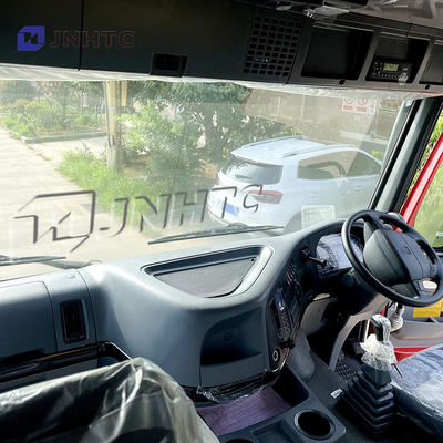 Sinotruk HOWO 4x2 300hp Crane Truck Manual Transmission