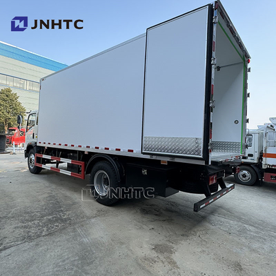 New Lihgt Refrigerated Truck Sinotruck 4X2 5 Tons  For Food Cooling Delivery  Low Price