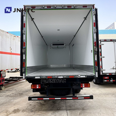 New Lihgt Refrigerated Truck Sinotruck 4X2 5 Tons  For Food Cooling Delivery  Low Price