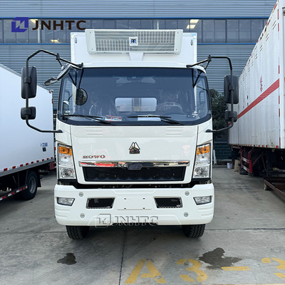New Lihgt Refrigerated Truck Sinotruck 4X2 5 Tons  For Food Cooling Delivery  Low Price