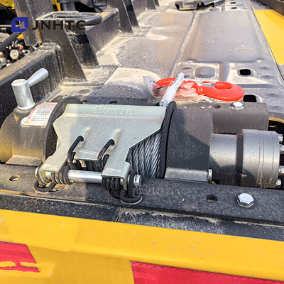Howo 4*2 3-5 Tons Flatbed Light Duty Wrecker Tow Truck With Cheap Price For Sale