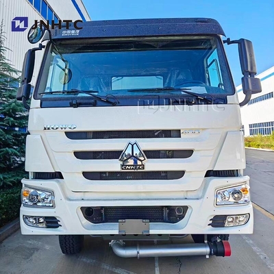 Sinotruk HOWO Fuel Tank Truck 8X4 400HP 28000L 35000L 30000lL High Quality