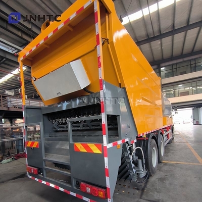 Shacman M3000 Dump Truck Chassis With Synchronous Gravel Sealing Vehicle 8x4 375HP 12 Wheel