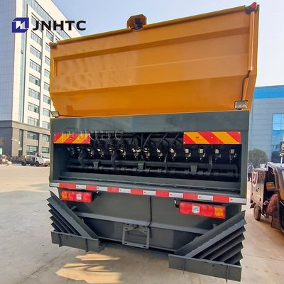 Synchronous Gravel Sealing Vehicle