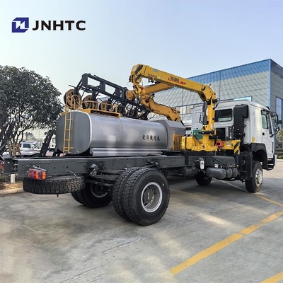 Best HOWO Diesel Cargo Truck 4x4 6 Wheeler Chassis With Crane High Quality