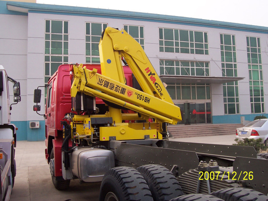 Sinotruk Tractor Truck Mounted Cranes Equipment 336hp 6×4 XCMG12 Tons Crane