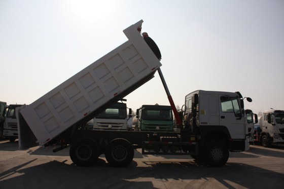 HOWO 12.00R20 Deep Pattern Tire 18m³ Dump Truck 30 Ton