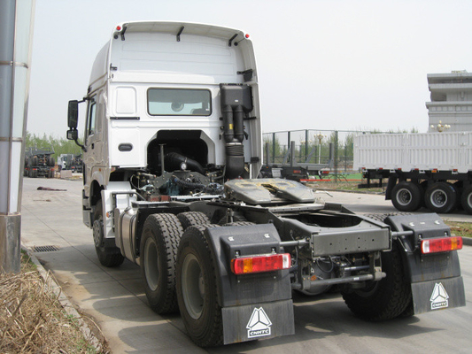 25 Tons White Howo Sinotruk 6x4 Tractor Truck Wd615.47 With High Collision Resistance