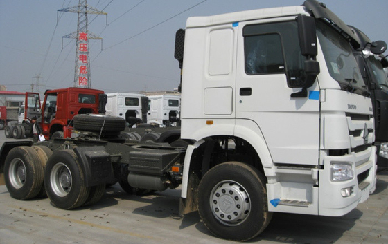 25 Tons White Howo Sinotruk 6x4 Tractor Truck Wd615.47 With High Collision Resistance
