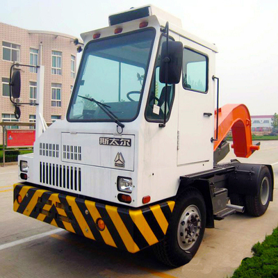 50t - 90t Sinotruck Terminal Tractor Port With 5th Wheel Lifted Right / Left Driving