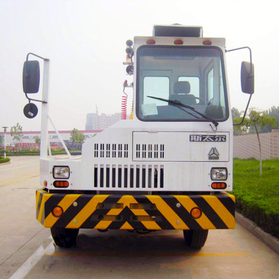 50t - 90t Sinotruck Terminal Tractor Port With 5th Wheel Lifted Right / Left Driving