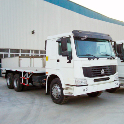 Green 6 X 4 371HP Heavy Duty Trucks 40 Tons One Bed Loading To Transport Cargo