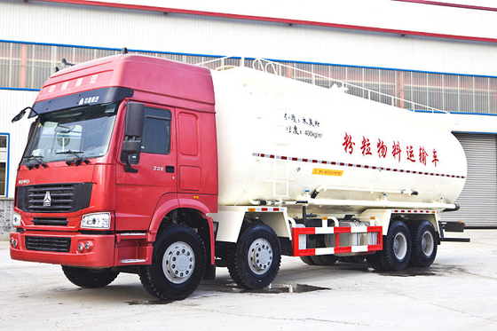20 - 40Tons Loading Powder Material Truck / 8x4 12 Wheels Cement Powder Truck