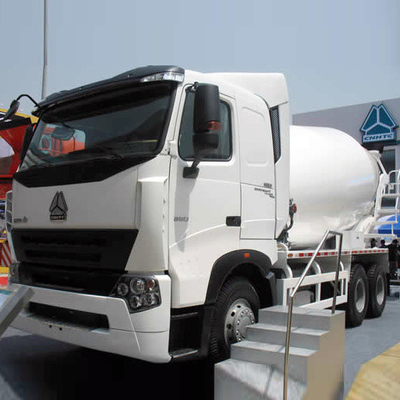 Sinotruck Concrete Mixing Equipment / Cement Mixer Truck 10CBM 371HP 6X4 LHD