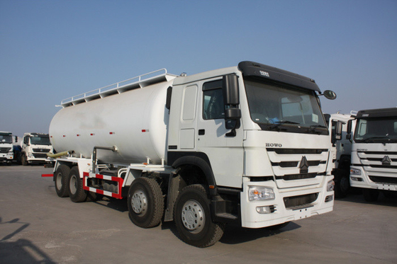 Howo 12 Wheels 8x4 Bulk Tank Truck 36m3-45m3 For Powder Material Transport