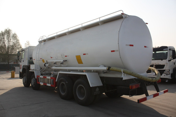 Color Optional 8x4 Fuel Tank Truck Weatherproof With Steel Framed Structure