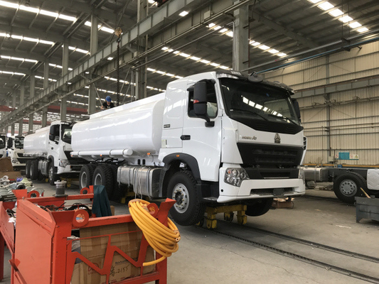 RHD Heavy Duty Oil Tanker Lorry For Transportation Multicolor Optional
