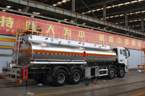 Hohan Fuel Tank Truck 12 Wheels For Oil Transporting Model ZZ1315M4666C1