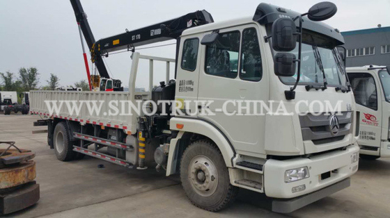 SQ5SK3Q Truck Mounted Crane , 5 TON Telescoping Boom Crane For Diesel 4×2 Cargo Truck