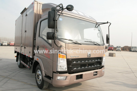4610*2310*2115 Light Duty Commercial Trucks , 6 Wheels Cargo Van Box Truck