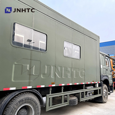 HOWO 4x2 6 Wheels Camping Car Kitchen Restaurant Dining Truck Vending Vehicle Cargo Truck For Sale