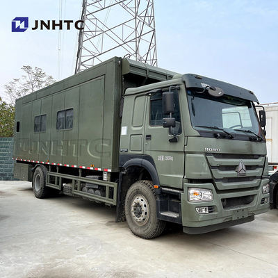 HOWO 4x2 6 Wheels Camping Car Kitchen Restaurant Dining Truck Vending Vehicle Cargo Truck For Sale