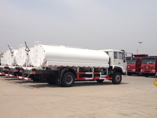 Howo Heavy Duty Dump Truck , Water Tanker Truck Capacity 12-20m3