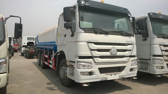 Howo Heavy Duty Dump Truck , Water Tanker Truck Capacity 12-20m3