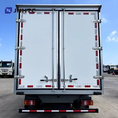 New HOWO Refrigerator Truck 3t 4t 5t 4x2 Light Food Truck Refrigerator Trucks Factory Latest