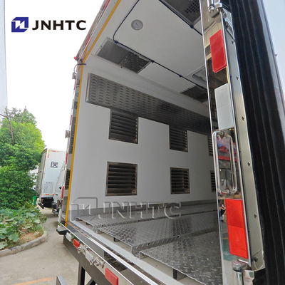 HOWO 4X2 Light Baby Chicken Transport Truck Small Chick Delivery Vehicle For Sale