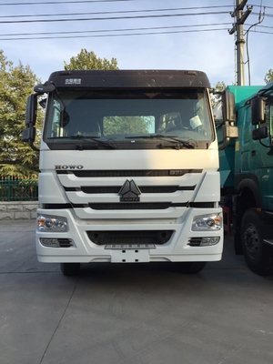 Heavy Prime Mover Truck Sinotruk Howo 4x2 6 wheel 336HP 400L Fuel Tank