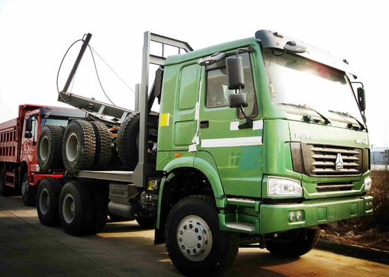 Right Hand Driving 6*6 400l Log Carrier Truck Sinotruk Howo Brand With Any Color