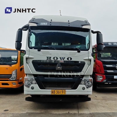 HOWO 8X4 350HP 12 Wheel Dump Truck Chassis With Synchronous Gravel Sealing Truck