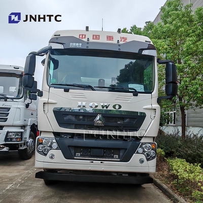 SINOTRUK HOWO Fuel Tank Truck 8X4 Drive Wheel Euro 3 Emission Standard Oil Tank Truck Tanker Truck