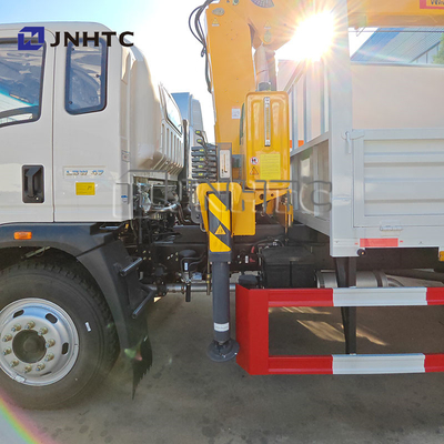 SINOTRUCK 4X2 6 Wheels Cargo Truck With Crane Truck Mounted Crane For Sale