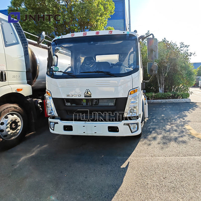 Sinotruk Howo 4x2 Light Fuel Oil Truck Tanker 4200 Liters Diesel Oil Fuel Tank Trucks