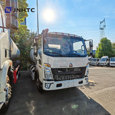 Sinotruk Howo 4x2 Light Fuel Oil Truck Tanker 4200 Liters Diesel Oil Fuel Tank Trucks