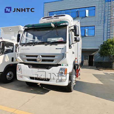 Hot Sale HOWO 6 Wheels 4x2 Small Manual Freezer Truck Refrigerated Container Truck