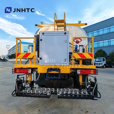 HOWO 4X2 340HP Intelligent Bitumen Spreader Asphalt Spraying Equipment Trucks