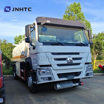 Howo Oil Tanker Trucks 4X2 266HP 30000 liters Fuel Transport Fuel Tanker Trucks