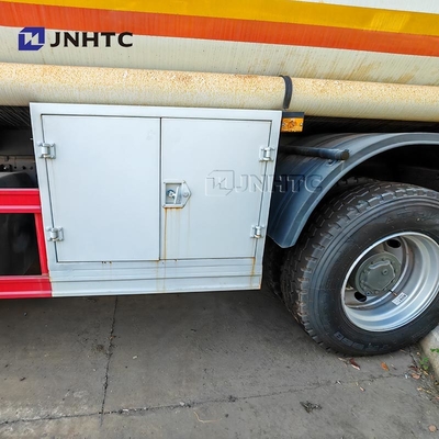 Howo Oil Tanker Trucks 4X2 266HP 30000 liters Fuel Transport Fuel Tanker Trucks