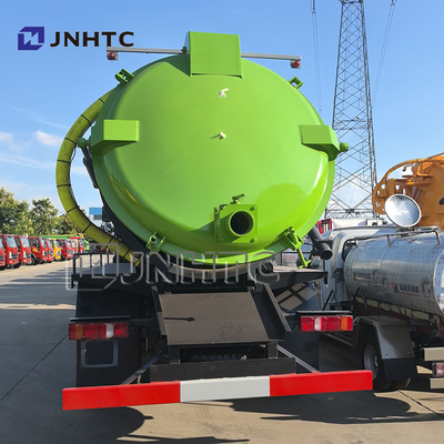 HOWO MATE 4x2 Mini Vacuum Sewage Suction Tanker Fecal Suction Truck