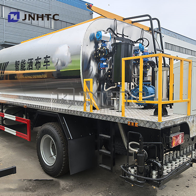 HOWO Road Construction Machinery Automatic Asphalt Distributor Bitumen Distributor Asphalt Spray Truck