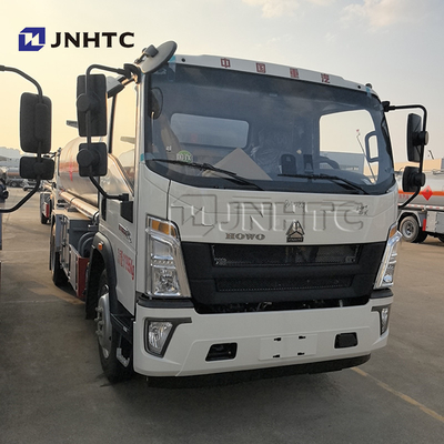 HOWO Fuel Tanker Truck 4X2 8cbm Light Duty Oil Tank Truck